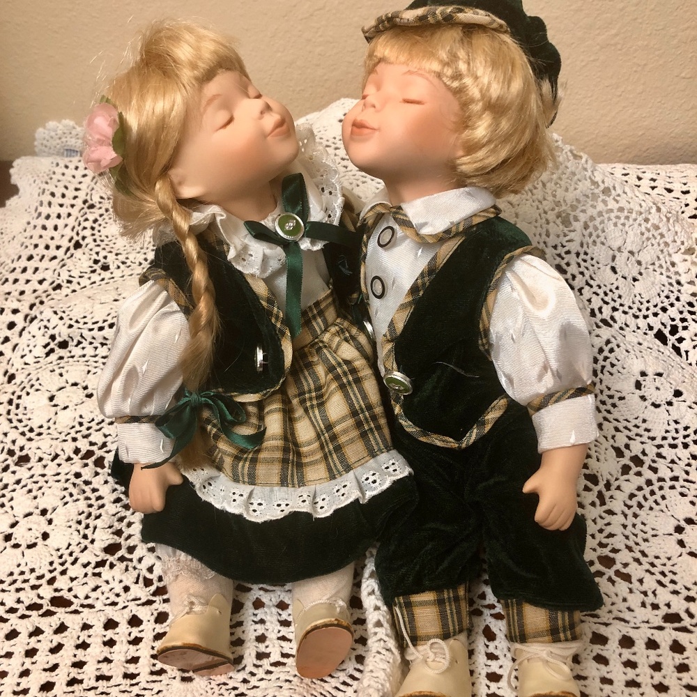 Cathay Collection Kissing Porcelain Boy & Girl